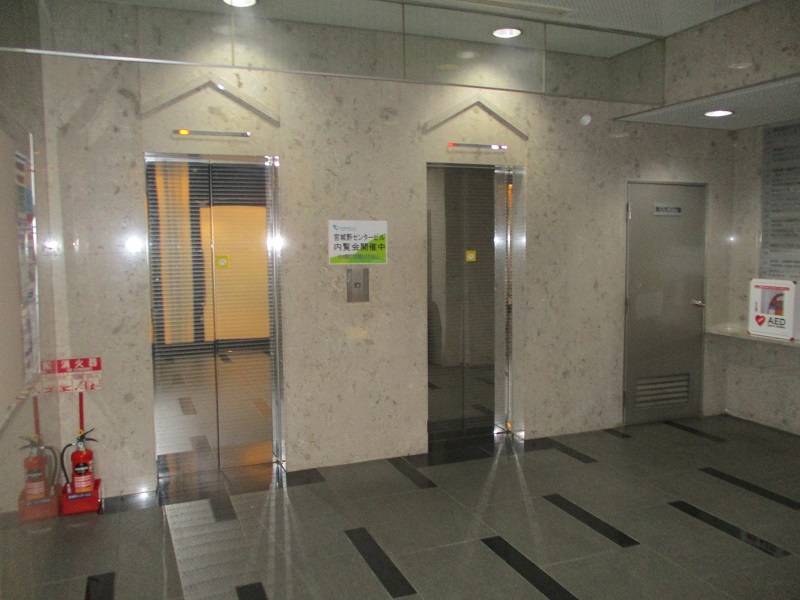 1階エレベーターホール