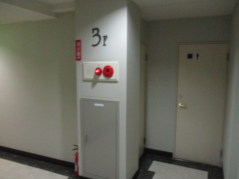 3階共用廊下